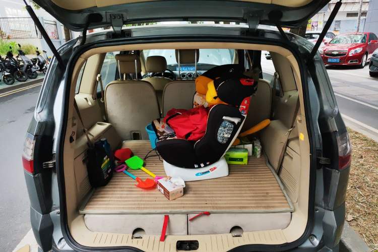 Used Ford S-MAX 2008 2.3L 7-Seater Fashion Edition Trunk
