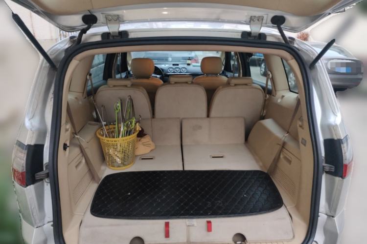 Used Ford S-MAX 2008 2.3L 7-Seater Luxury Version Trunk