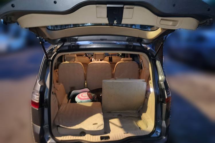 Used Ford S-MAX 2008 2.3L 7-Seater Luxury Version Trunk