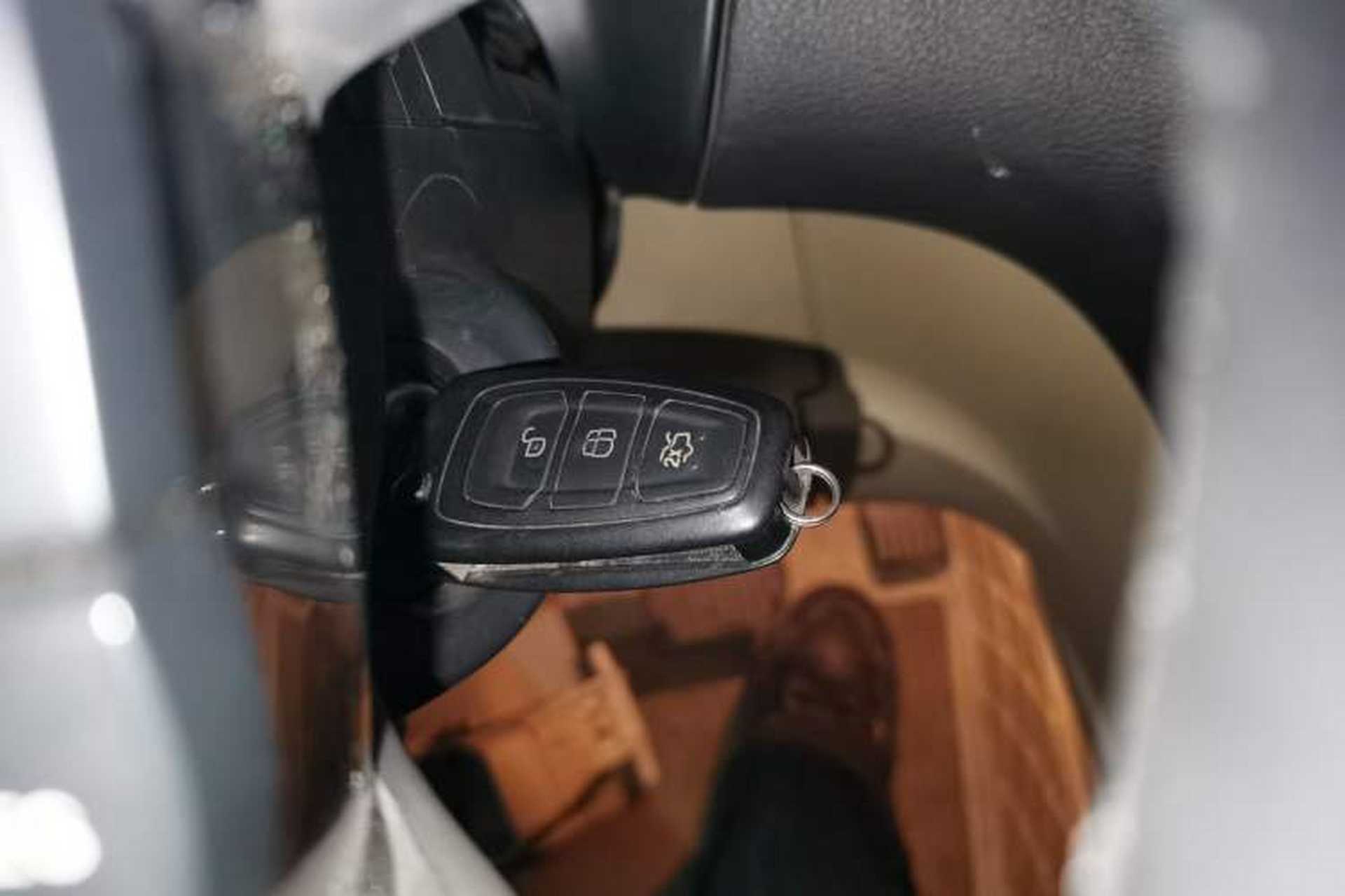 Used Ford S-MAX 2008 2.3L 7-Seater Luxury Version Vehicle Key