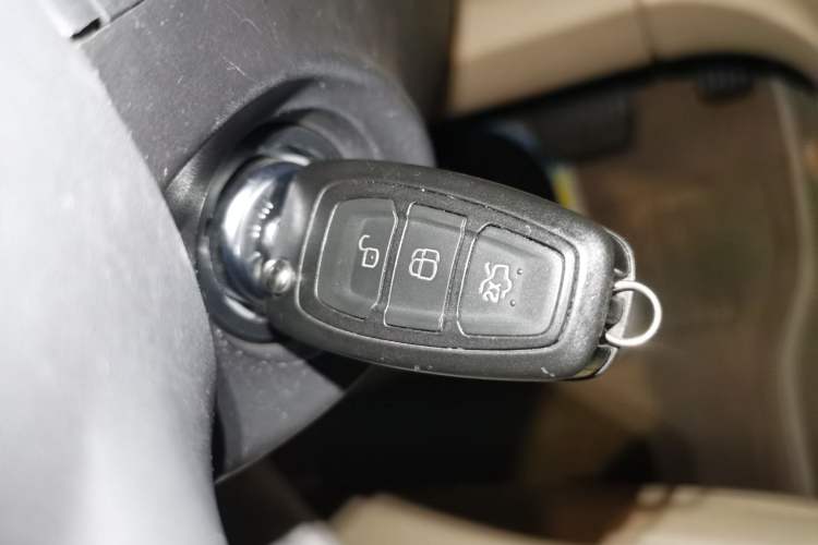Used Ford S-MAX 2008 2.3L 7-Seater Luxury Version Vehicle Key