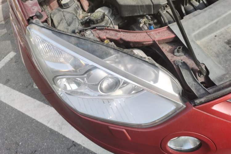 Used Ford S-MAX 2008 2.3L 7-Seater Luxury Version Right Front Headlight