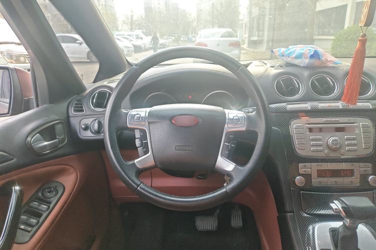 Used Ford S-MAX 2008 2.3L 7-Seater Luxury Version Steering Wheel