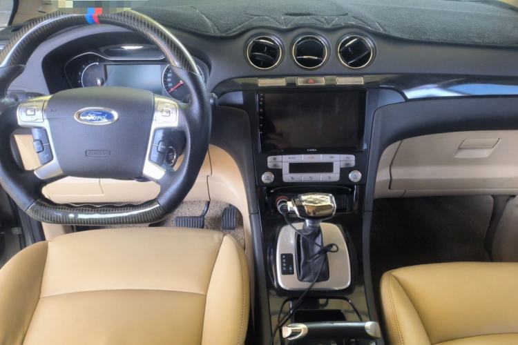 Used Ford S-MAX 2008 2.3L 7-Seater Flagship Navigation Version Center Console