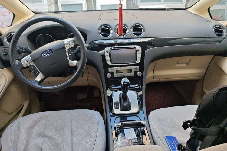 Used Ford S-MAX 2008 2.3L 7-Seater Flagship Navigation Version Center Console