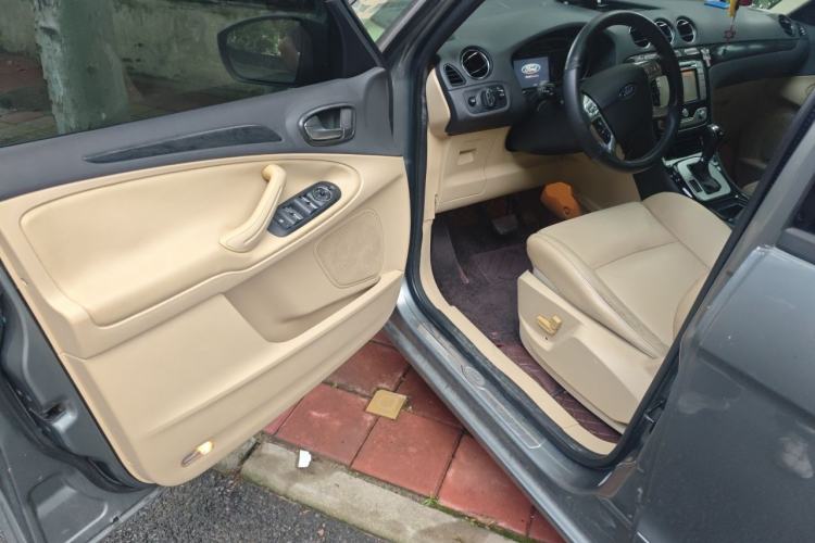 Used Ford S-MAX 2008 2.3L 7-Seater Luxury Version Driver Seat