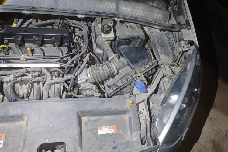 Used Ford S-MAX 2008 2.3L 7-Seater Flagship Version Engine Bay Left