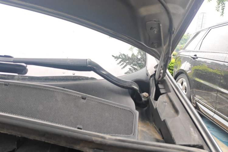 Used Ford S-MAX 2008 2.3L 7-Seater Flagship Navigation Version Engine Bay Left