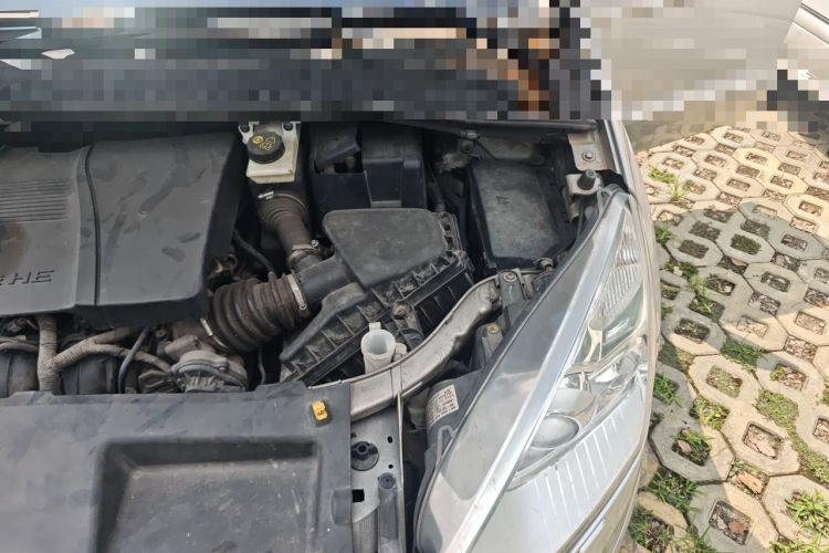 Used Ford S-MAX 2008 2.3L 7-Seater Luxury Version Engine Bay Left