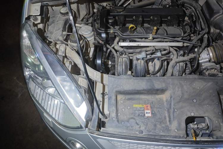 Used Ford S-MAX 2008 2.3L 7-Seater Flagship Version Engine Bay Right