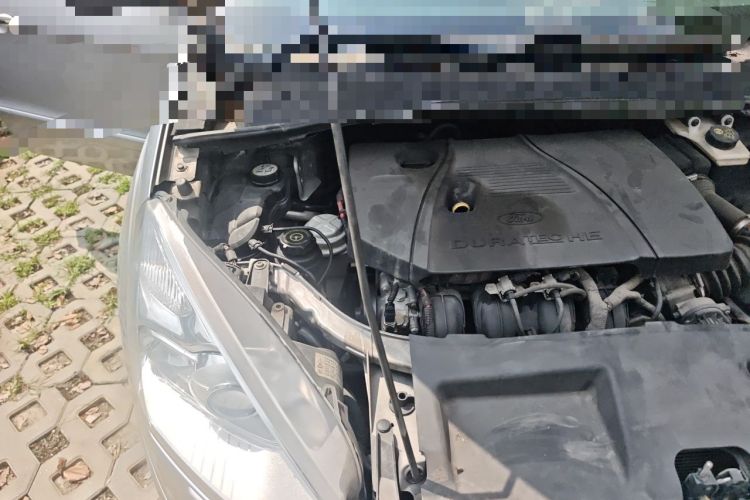 Used Ford S-MAX 2008 2.3L 7-Seater Luxury Version Engine Bay Right