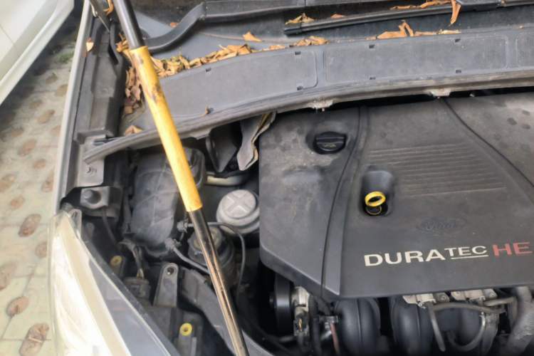 Used Ford S-MAX 2008 2.3L 7-Seater Flagship Navigation Version Engine Bay Right