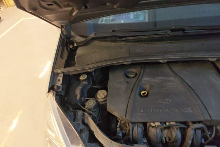 Used Ford S-MAX 2008 2.3L 7-Seater Luxury Version Engine Bay Right