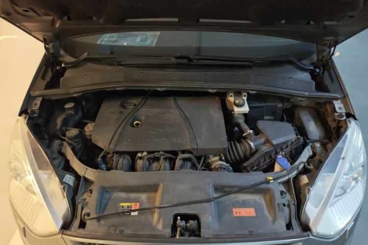 Used Ford S-MAX 2008 2.3L 7-Seater Luxury Version Engine Bay