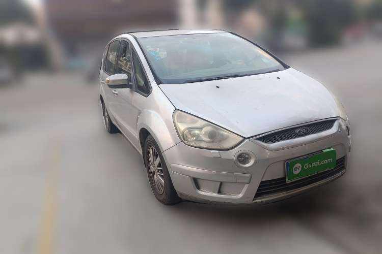 Used Ford S-MAX 2008 2.3L 7-Seater Luxury Version Front Right 45 Deg