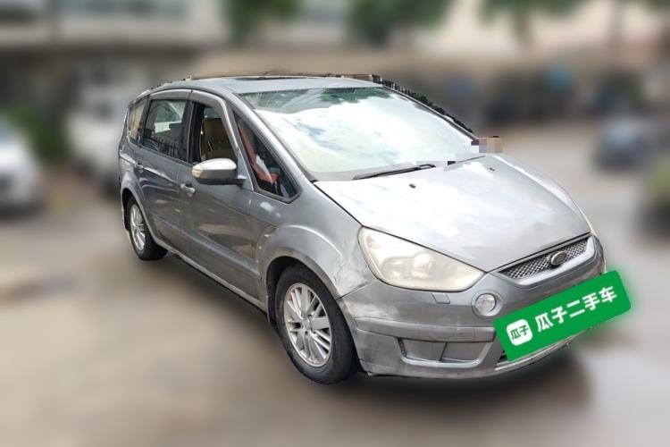 Used Ford S-MAX 2008 2.3L 7-Seater Luxury Version Front Right 45 Deg