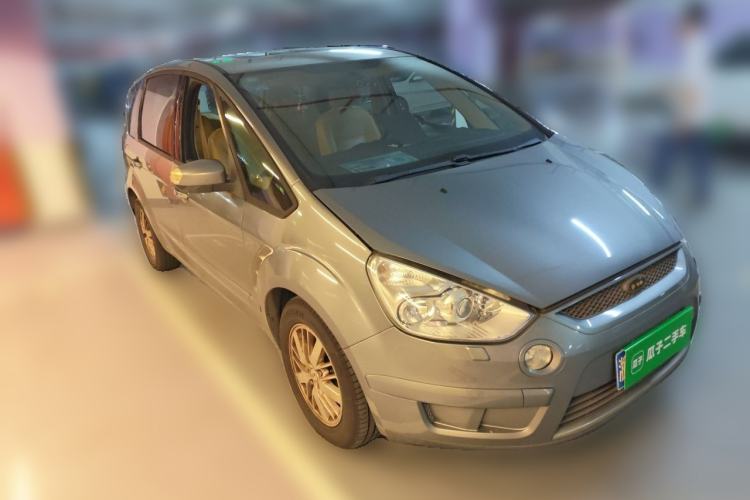 Used Ford S-MAX 2008 2.3L 7-Seater Luxury Version Front Right 45 Deg