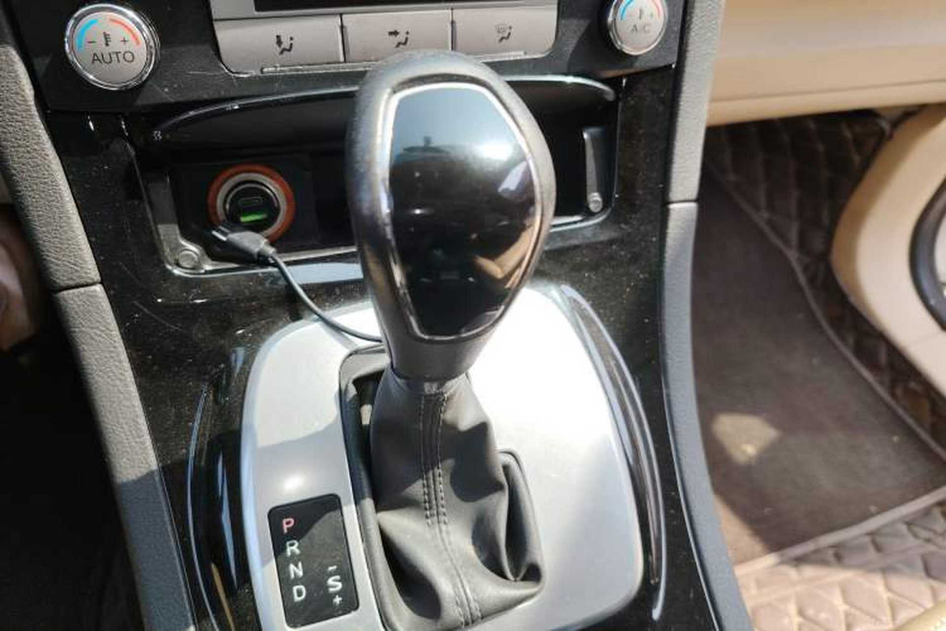 Used Ford S-MAX 2008 2.3L 7-Seater Luxury Version Gear Lever