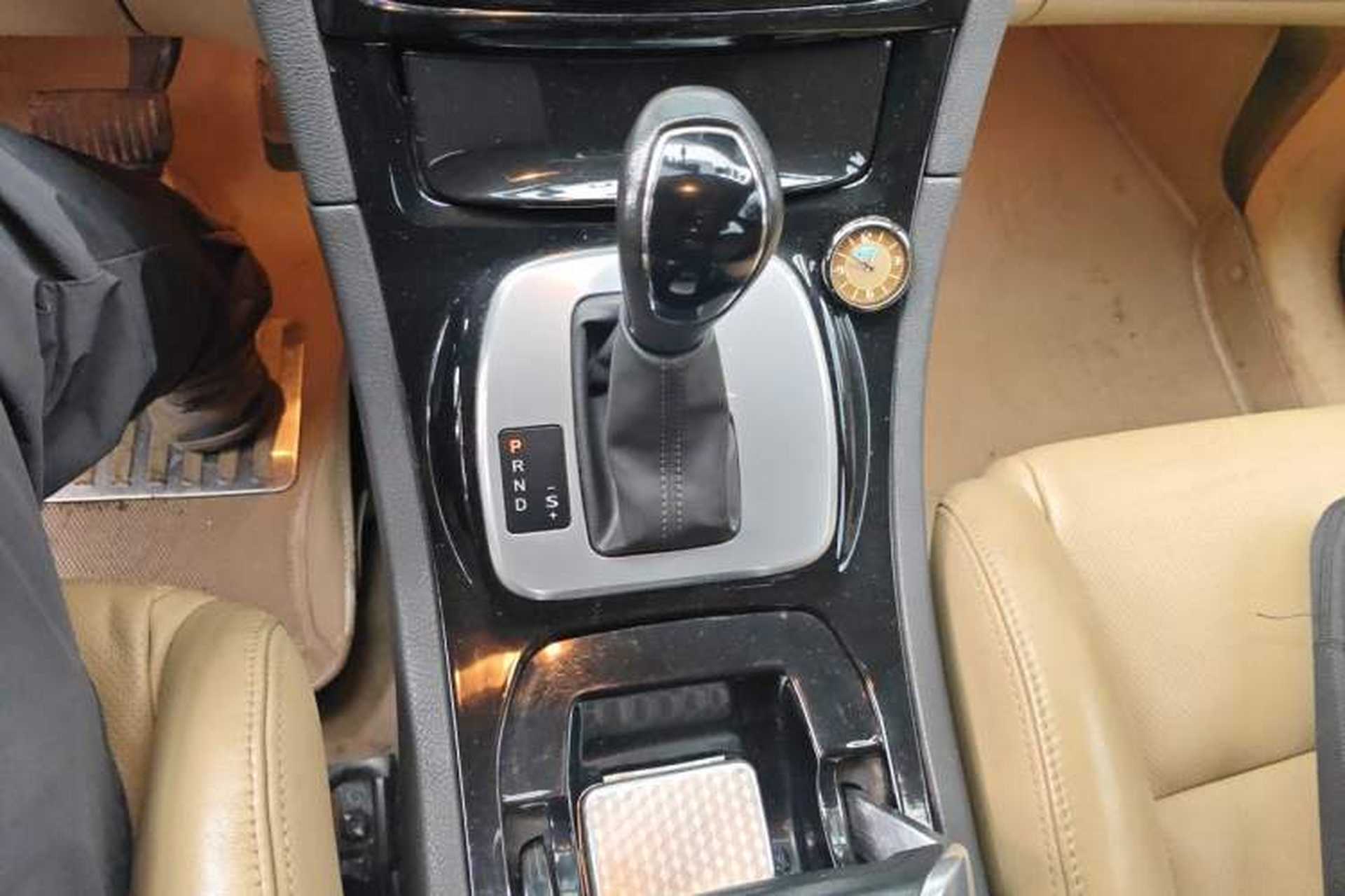Used Ford S-MAX 2008 2.3L 7-Seater Flagship Navigation Version Gear Lever