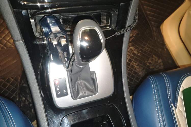 Used Ford S-MAX 2008 2.3L 7-Seater Flagship Navigation Version Gear Lever