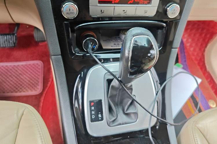 Used Ford S-MAX 2008 2.3L 7-Seater Luxury Version Gear Lever