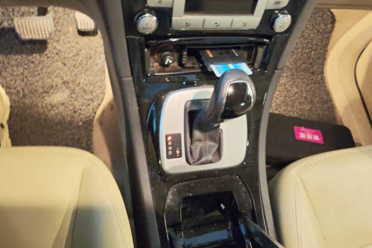 Used Ford S-MAX 2008 2.3L 7-Seater Luxury Version Gear Lever