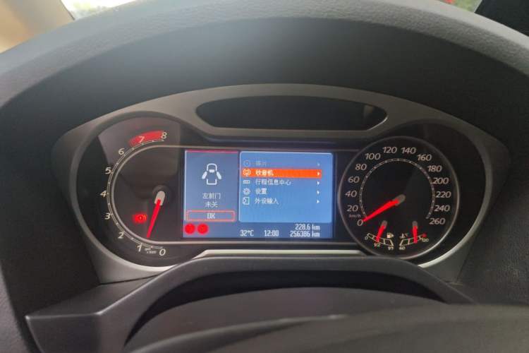 Used Ford S-MAX 2008 2.3L 7-Seater Luxury Version Instrument Cluster