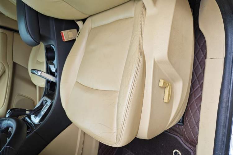 Used Ford S-MAX 2008 2.3L 7-Seater Luxury Version Left Front Seat
