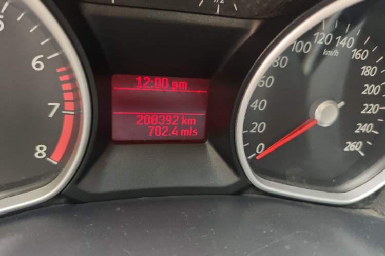 Used Ford S-MAX 2008 2.3L 7-Seater Luxury Version Odometer Close Up