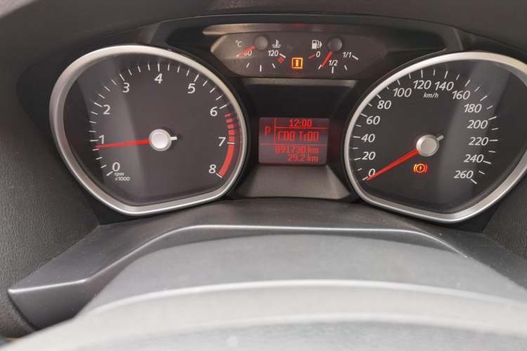 Used Ford S-MAX 2008 2.3L 7-Seater Luxury Version Odometer Close Up