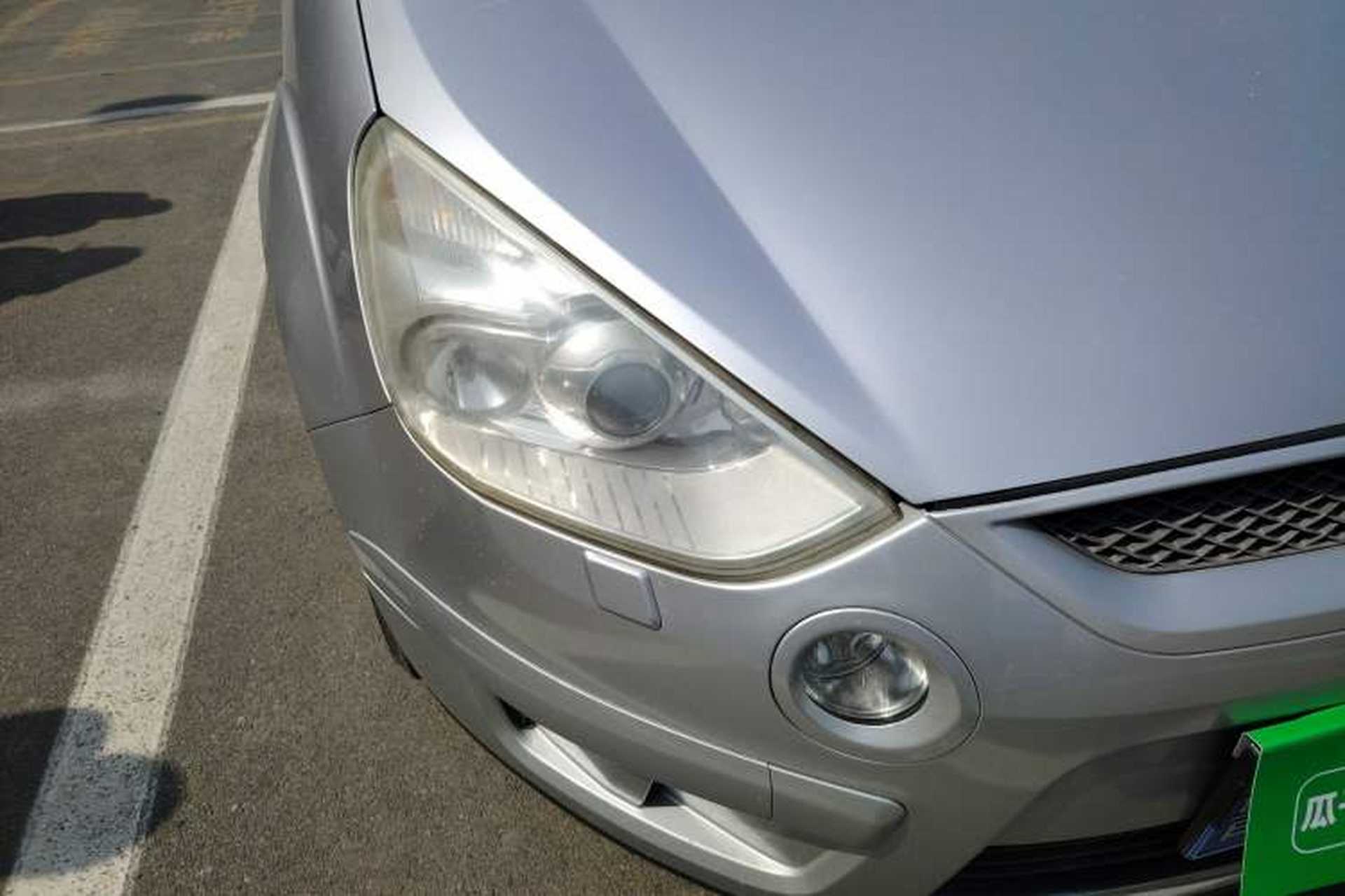 Used Ford S-MAX 2008 2.3L 7-Seater Luxury Version Right Front Headlight