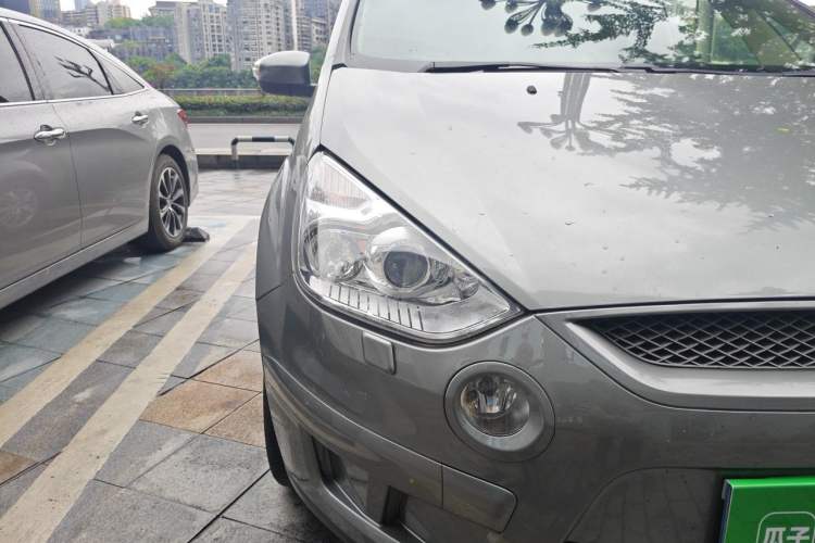 Used Ford S-MAX 2008 2.3L 7-Seater Flagship Navigation Version Right Front Headlight