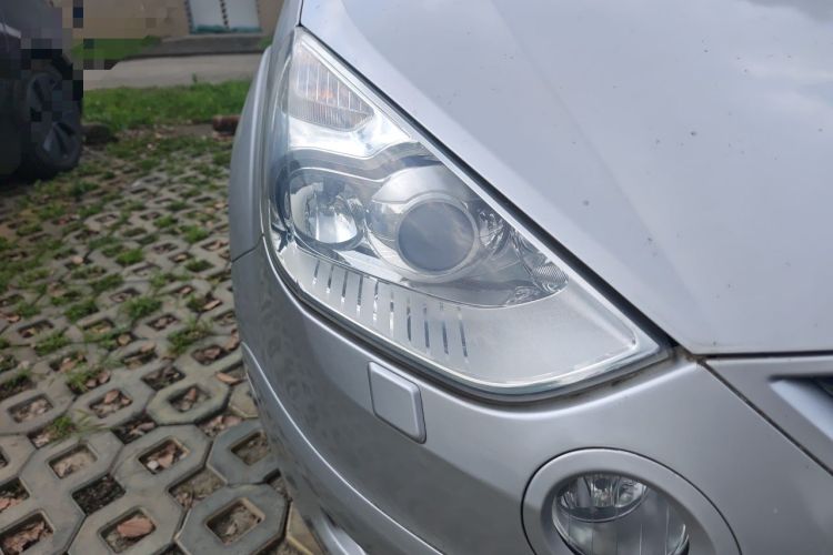 Used Ford S-MAX 2008 2.3L 7-Seater Luxury Version Right Front Headlight