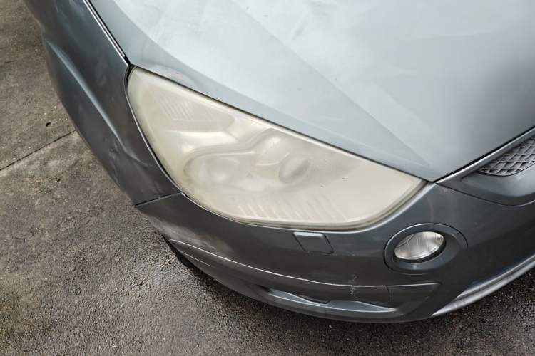 Used Ford S-MAX 2008 2.3L 7-Seater Luxury Version Right Front Headlight