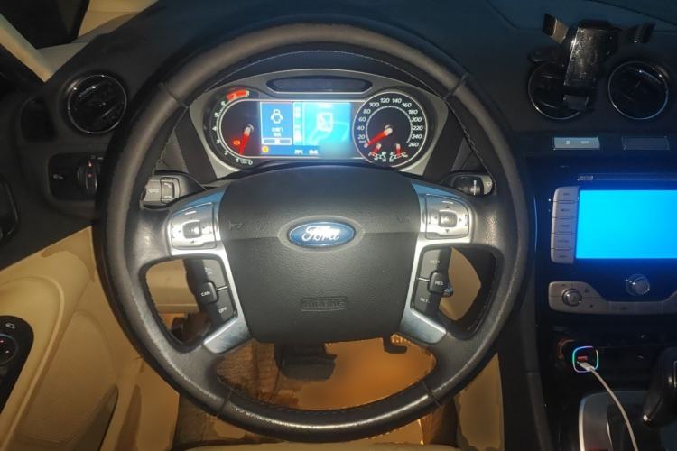 Used Ford S-MAX 2008 2.3L 7-Seater Flagship Version Steering Wheel