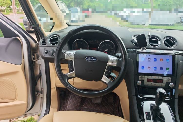 Used Ford S-MAX 2008 2.3L 7-Seater Luxury Version Steering Wheel