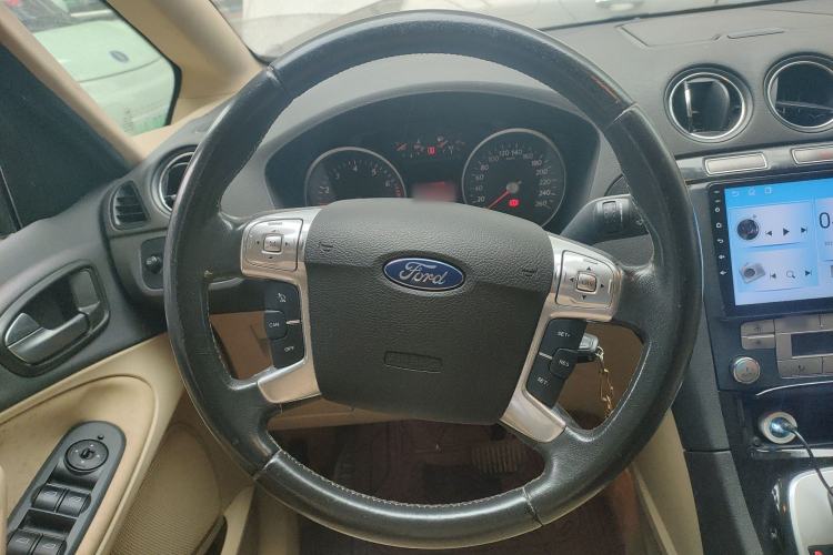 Used Ford S-MAX 2008 2.3L 7-Seater Luxury Version Steering Wheel