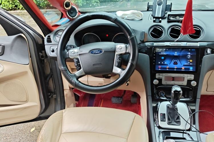 Used Ford S-MAX 2008 2.3L 7-Seater Luxury Version Steering Wheel