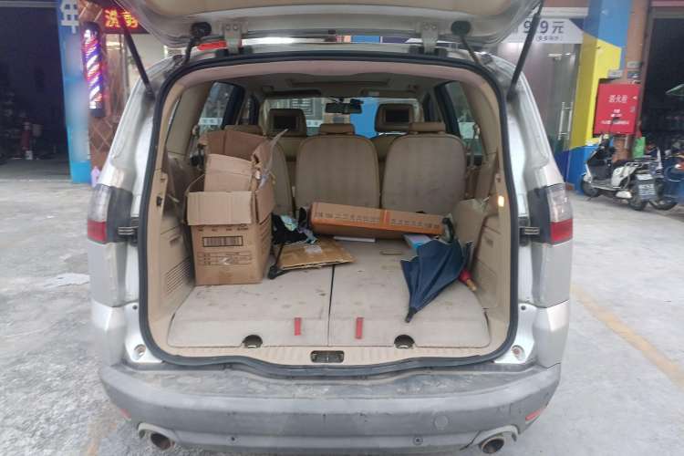 Used Ford S-MAX 2008 2.3L 7-Seater Luxury Version Trunk