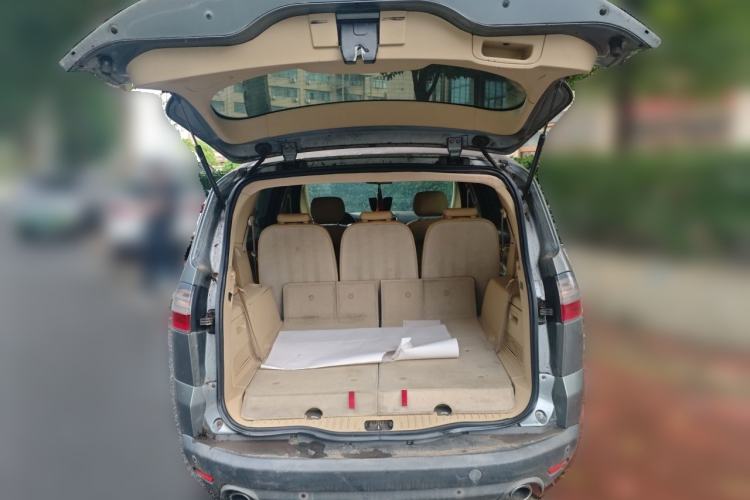 Used Ford S-MAX 2008 2.3L 7-Seater Luxury Version Trunk