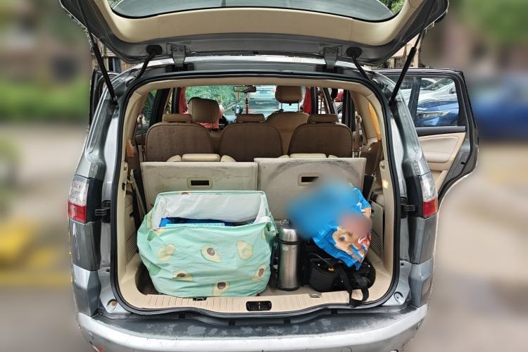 Used Ford S-MAX 2008 2.3L 7-Seater Luxury Version Trunk