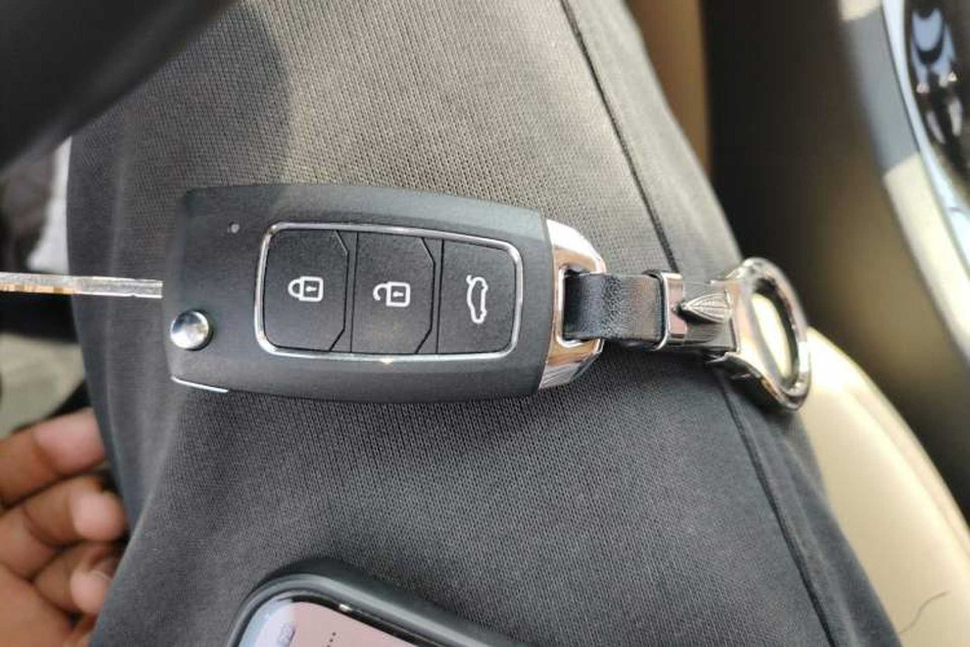 Used Ford S-MAX 2008 2.3L 7-Seater Luxury Version Vehicle Key