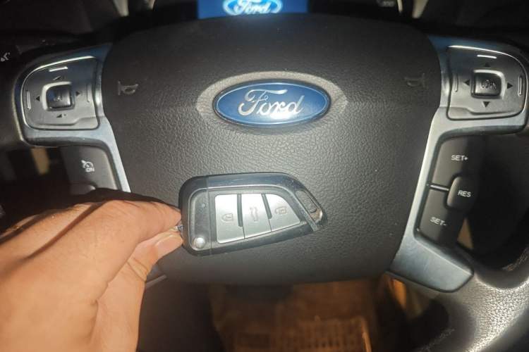Used Ford S-MAX 2008 2.3L 7-Seater Flagship Version Vehicle Key