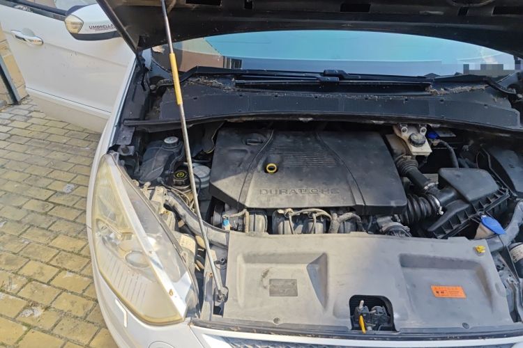 Used Ford S-MAX 2008 2.3L 7-Seater Luxury Version Engine Bay Right
