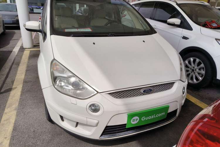 Used Ford S-MAX 2008 2.3L 7-Seater Luxury Version Front