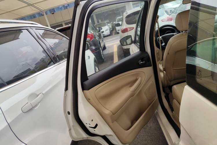Used Ford S-MAX 2008 2.3L 7-Seater Luxury Version Left Rear Door Interior