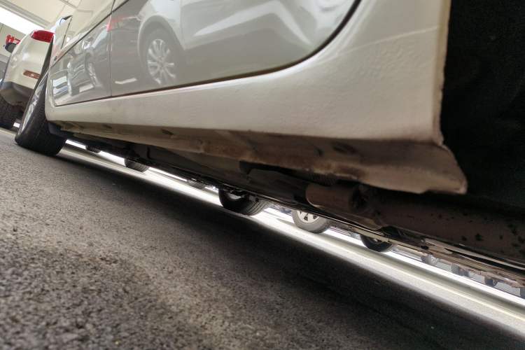 Used Ford S-MAX 2008 2.3L 7-Seater Luxury Version Left Side Sill