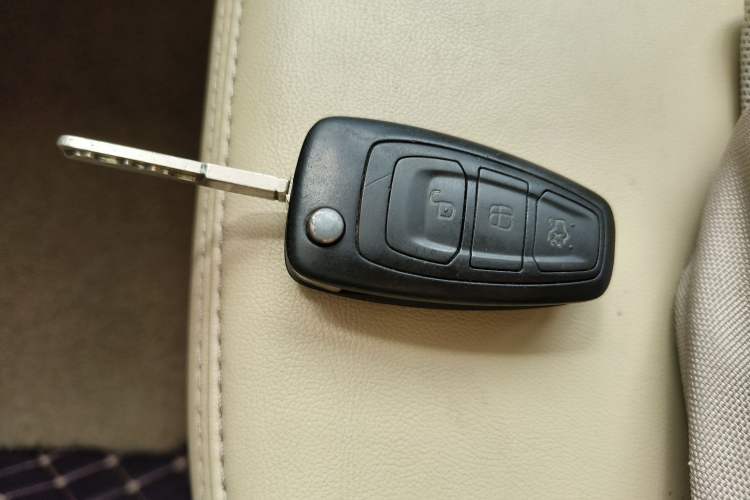 Used Ford S-MAX 2008 2.3L 7-Seater Luxury Version Vehicle Key