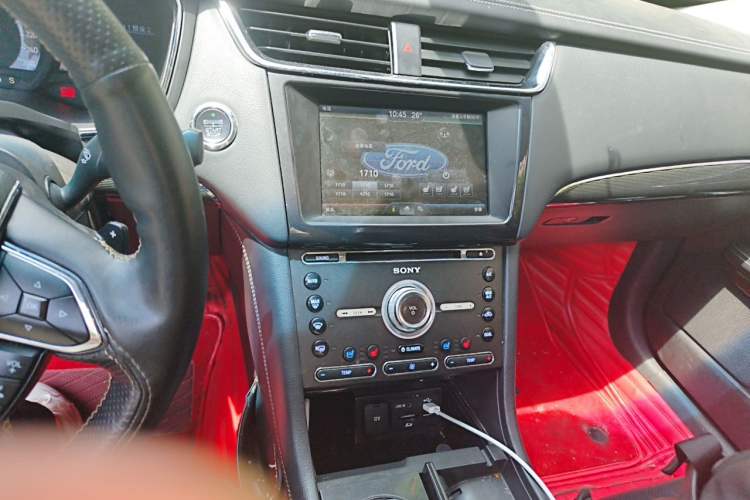Used Ford Taurus 2015 EcoBoost 245 Luxury Model Audio And AC Panel