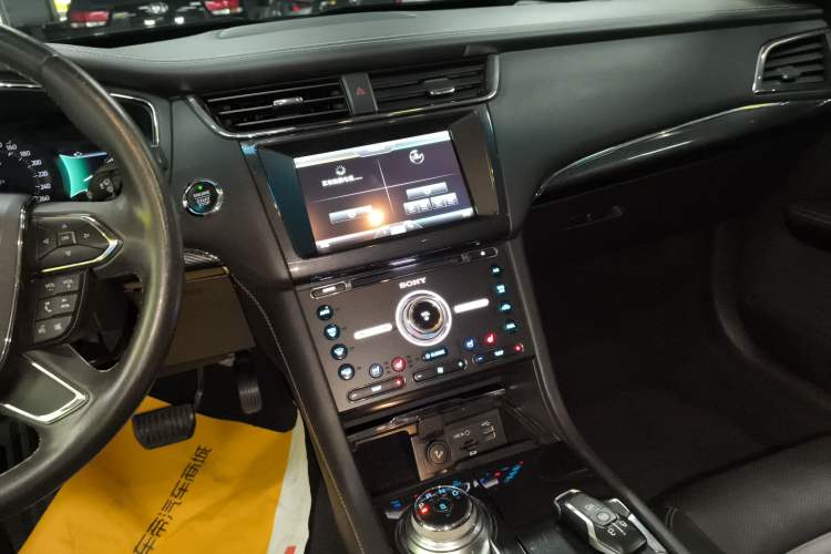 Used Ford Taurus 2015 EcoBoost 245 Luxury Model Audio And AC Panel